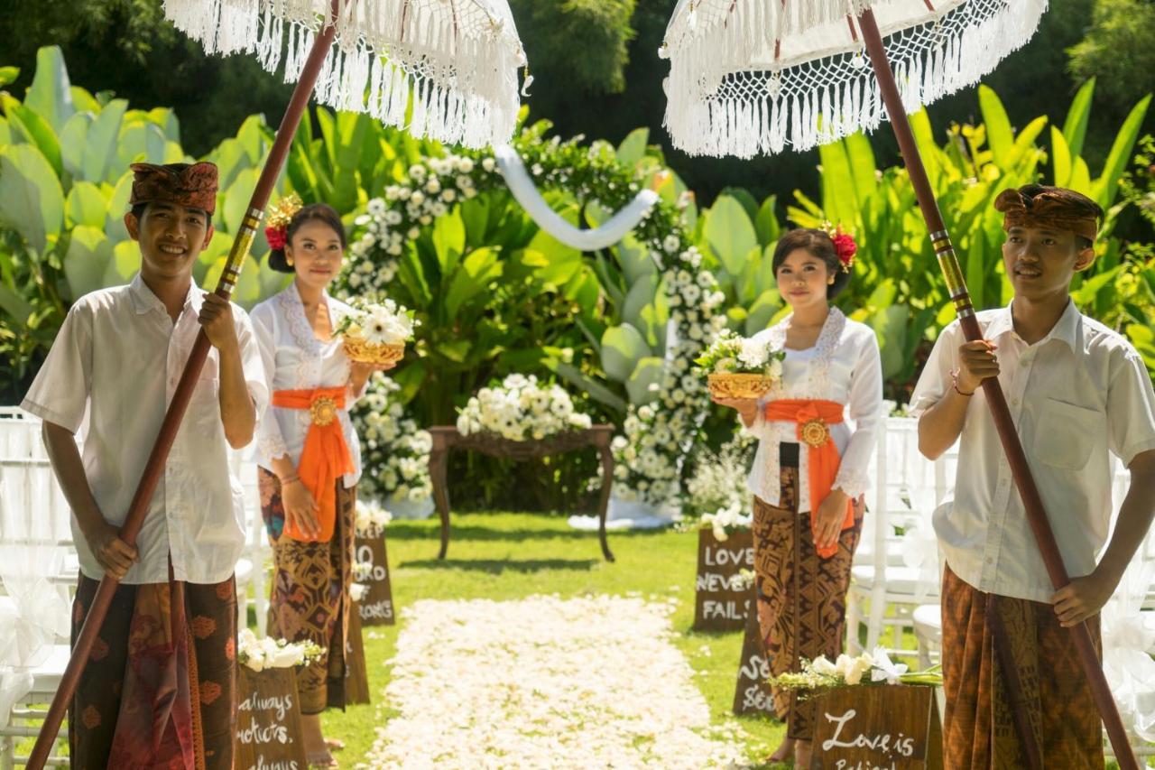 Trumbu Nusa Jimbaran Buitenkant foto
