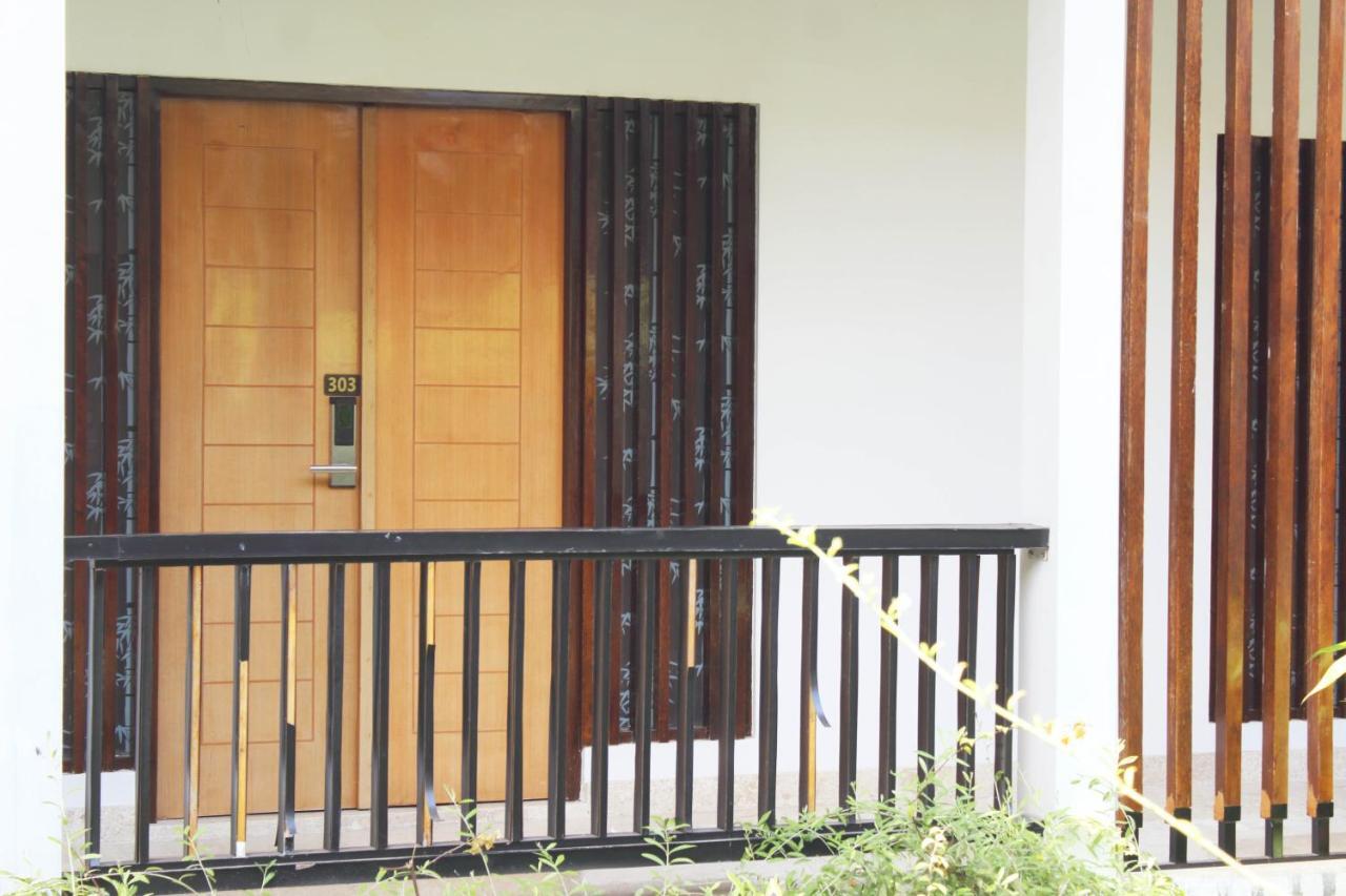 Trumbu Nusa Jimbaran Buitenkant foto